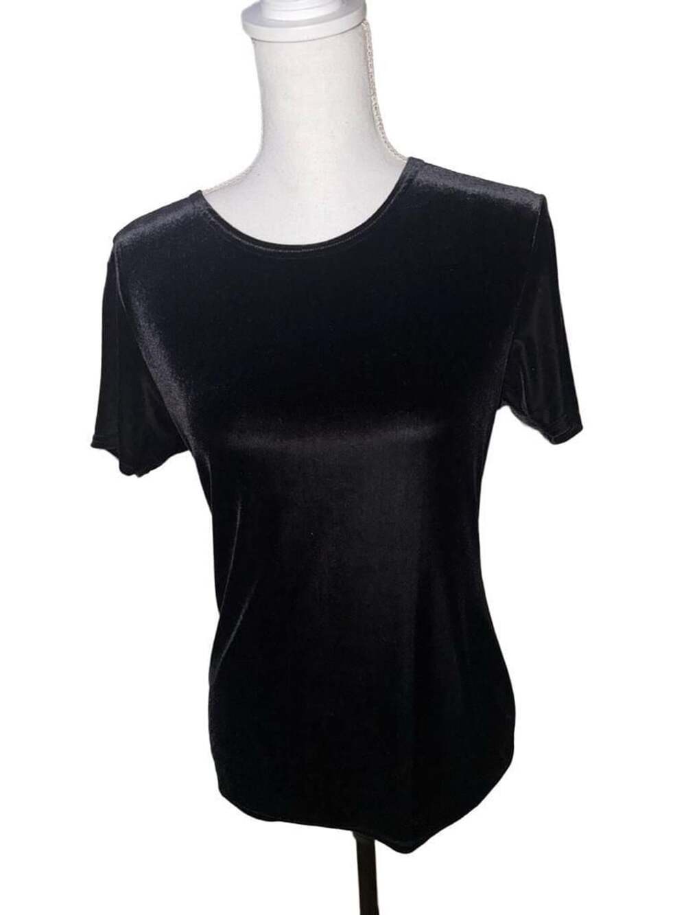 Specialty Collection Velvet Tee Size M Black